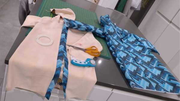 How To Sew Your Own Dry Robe - Tutorial - UK Fabrics Online Blog